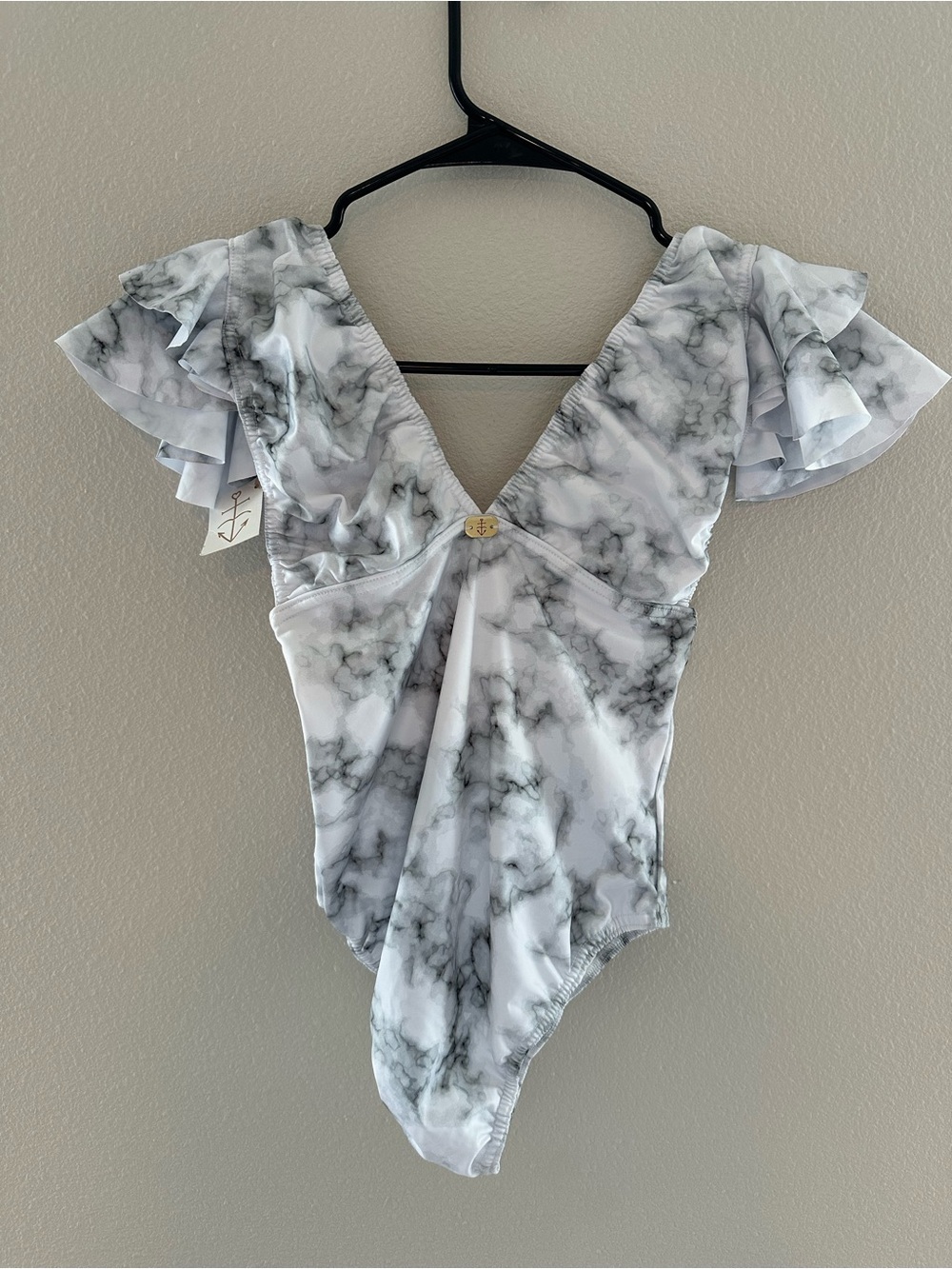 Marble-Print Flutter-Sleeve One-Piece Swimsuit - White & Gray